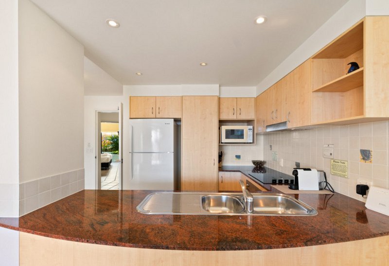 Photo - 2/4 Queen Street, Yamba NSW 2464 - Image 8