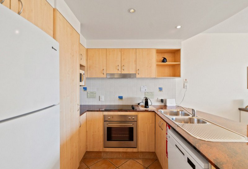 Photo - 2/4 Queen Street, Yamba NSW 2464 - Image 9