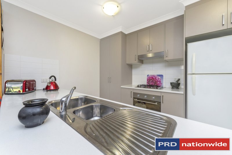 Photo - 24 Rag Holmes Street, Macgregor ACT 2615 - Image 4