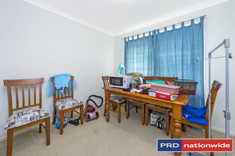 Photo - 24 Rag Holmes Street, Macgregor ACT 2615 - Image 7