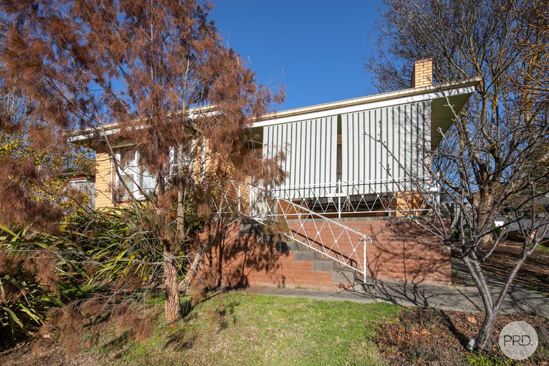 Photo - 24 Raglan Street, Creswick VIC 3363 - Image 2