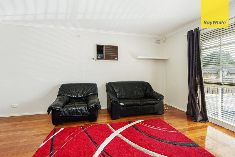 Photo - 24 Ralph Avenue, St Albans VIC 3021 - Image 2