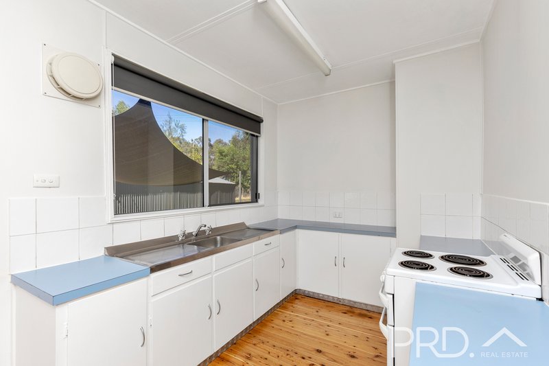 Photo - 24 Rankin Street, Tumut NSW 2720 - Image 3