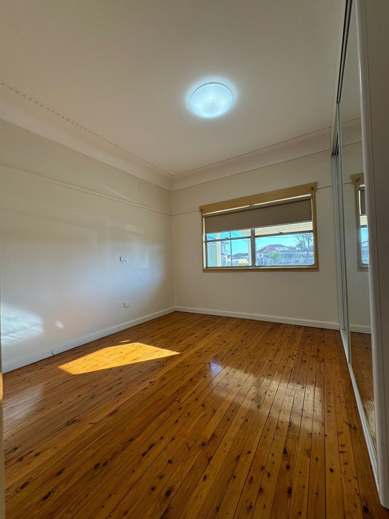 Photo - 24 Ravenswood Street, Canley Vale NSW 2166 - Image 10