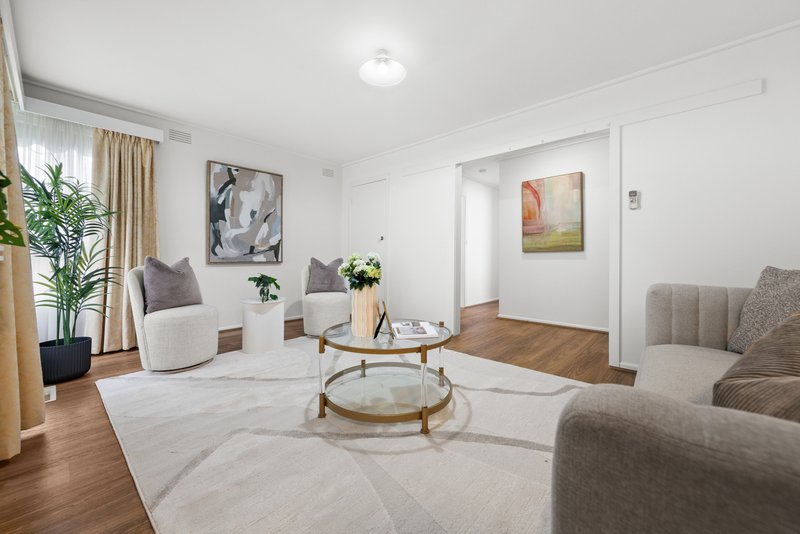 Photo - 2/4 Raynes Street, Balwyn VIC 3103 - Image 3