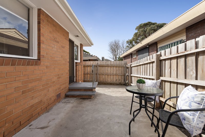 Photo - 2/4 Raynes Street, Balwyn VIC 3103 - Image 10