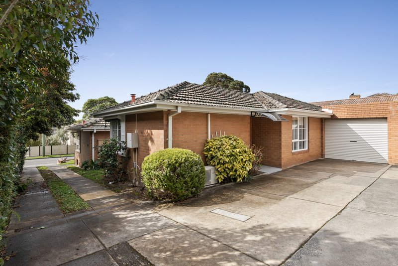 Photo - 2/4 Raynes Street, Balwyn VIC 3103 - Image 12
