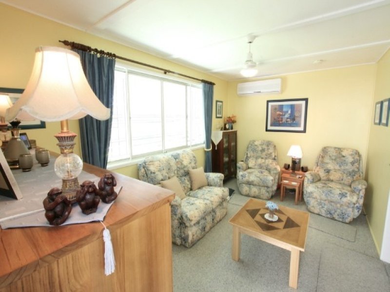 Photo - 24 Redbank Road, Redcliffe QLD 4020 - Image 5