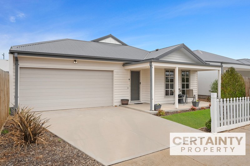 Photo - 24 Redbank Street, Eynesbury VIC 3338 - Image 2