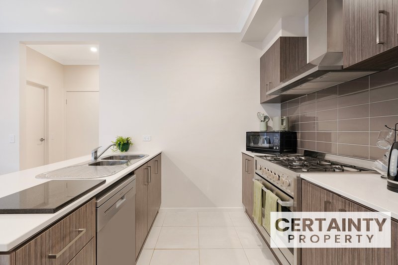 Photo - 24 Redbank Street, Eynesbury VIC 3338 - Image 3