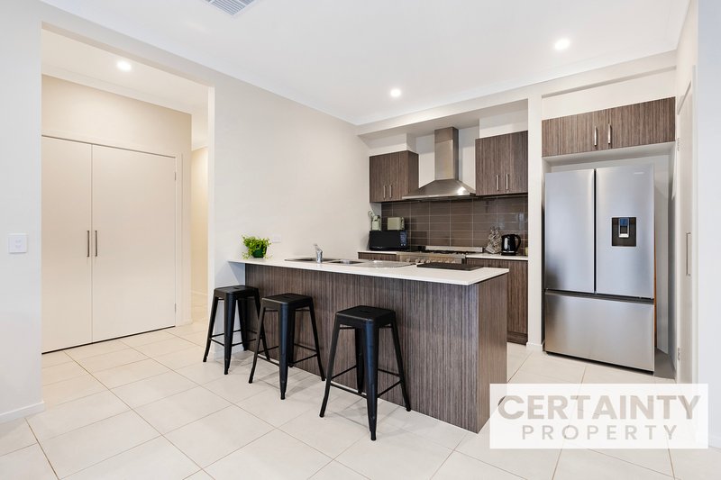 Photo - 24 Redbank Street, Eynesbury VIC 3338 - Image 4