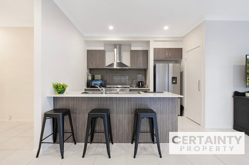Photo - 24 Redbank Street, Eynesbury VIC 3338 - Image 5
