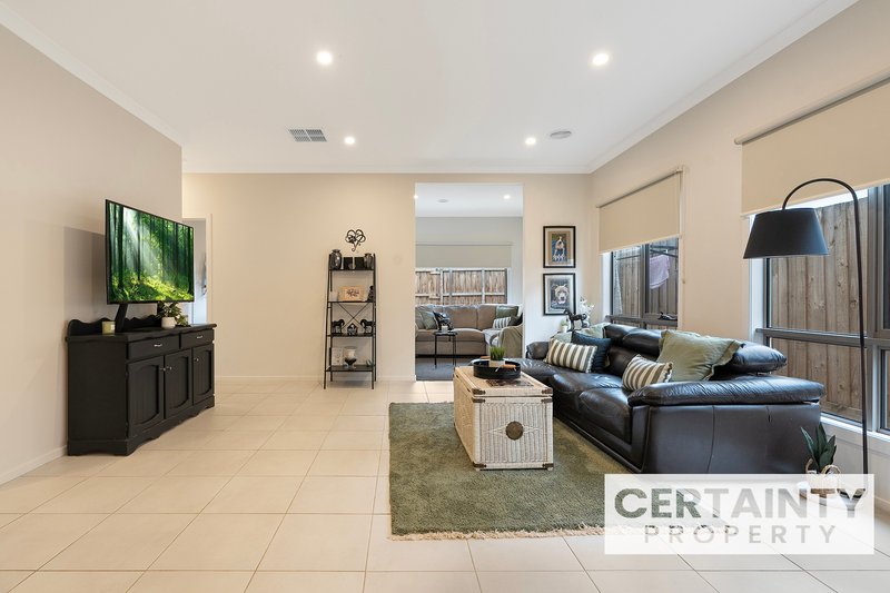Photo - 24 Redbank Street, Eynesbury VIC 3338 - Image 11