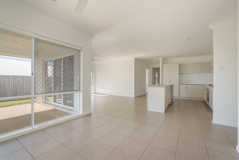 Photo - 24 Redgum Drive, Kirkwood QLD 4680 - Image 10