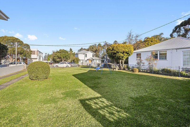 Photo - 24 Redman Avenue, Thirroul NSW 2515 - Image 7