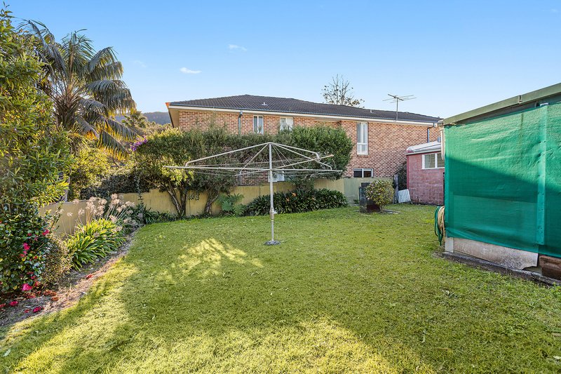 Photo - 24 Redman Avenue, Thirroul NSW 2515 - Image 8