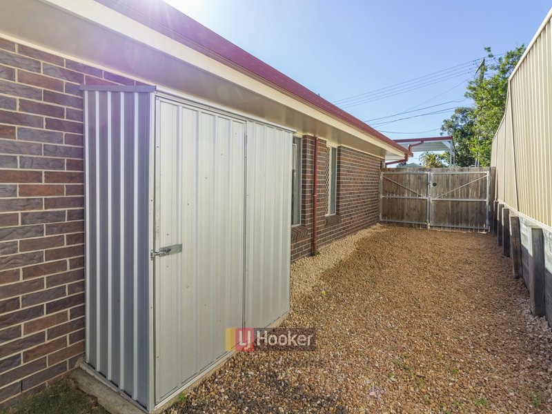 Photo - 24 Regency Drive, Regents Park QLD 4118 - Image 10