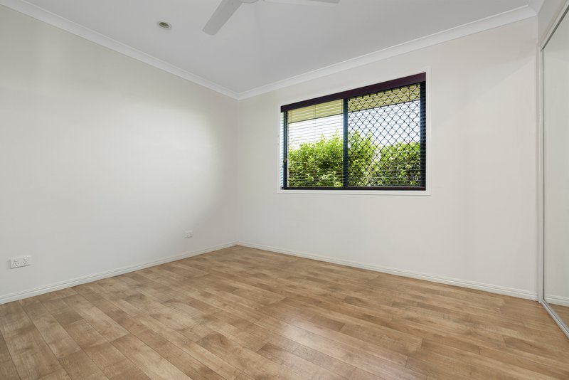 Photo - 24 Reinaerhoff Crescent, Glen Eden QLD 4680 - Image 19