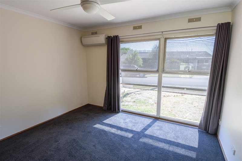 Photo - 24 Rennison Street, Horsham VIC 3400 - Image 7