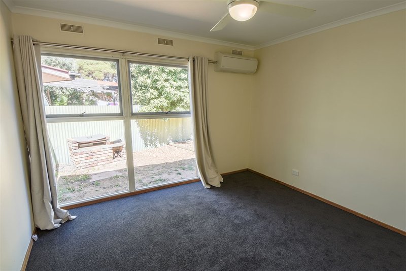 Photo - 24 Rennison Street, Horsham VIC 3400 - Image 8