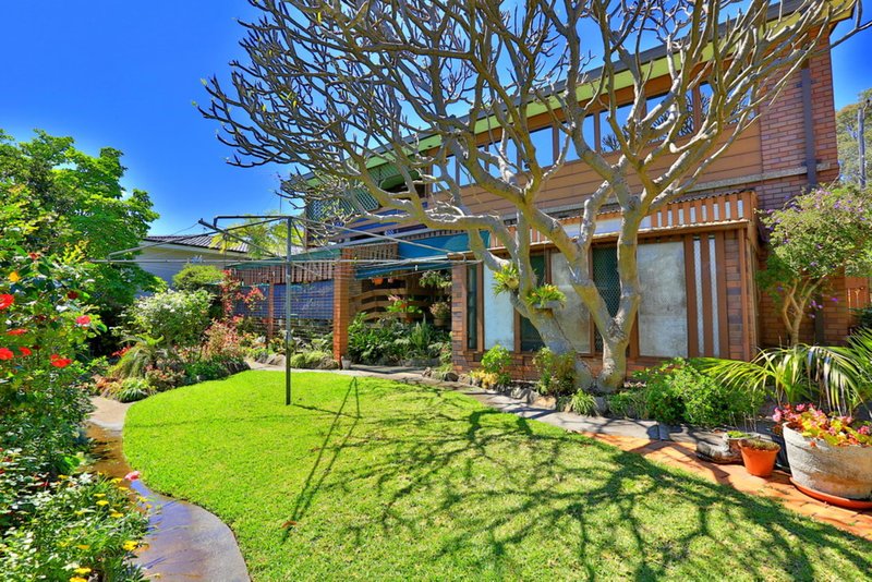 Photo - 24 Rex Road, Georges Hall NSW 2198 - Image 9