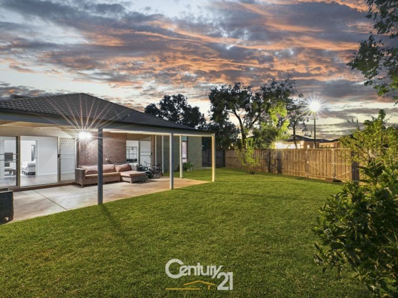 Photo - 24 Riddell Grove, Pakenham VIC 3810 - Image 17