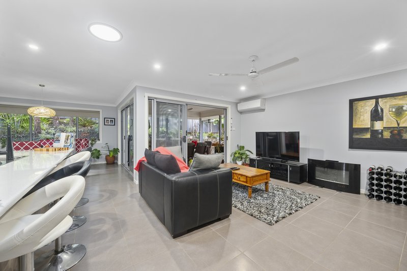 Photo - 24 Rigoni Cres , Coffs Harbour NSW 2450 - Image 6