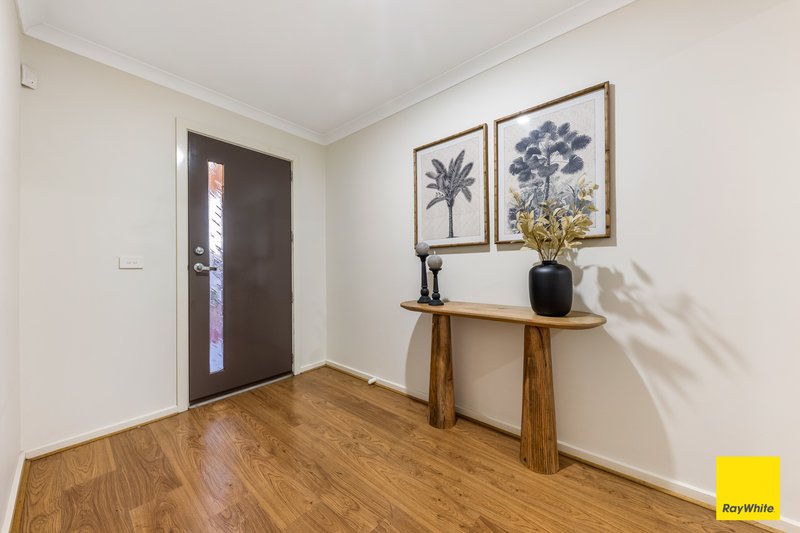 Photo - 24 Risdon Circuit, Tarneit VIC 3029 - Image 3