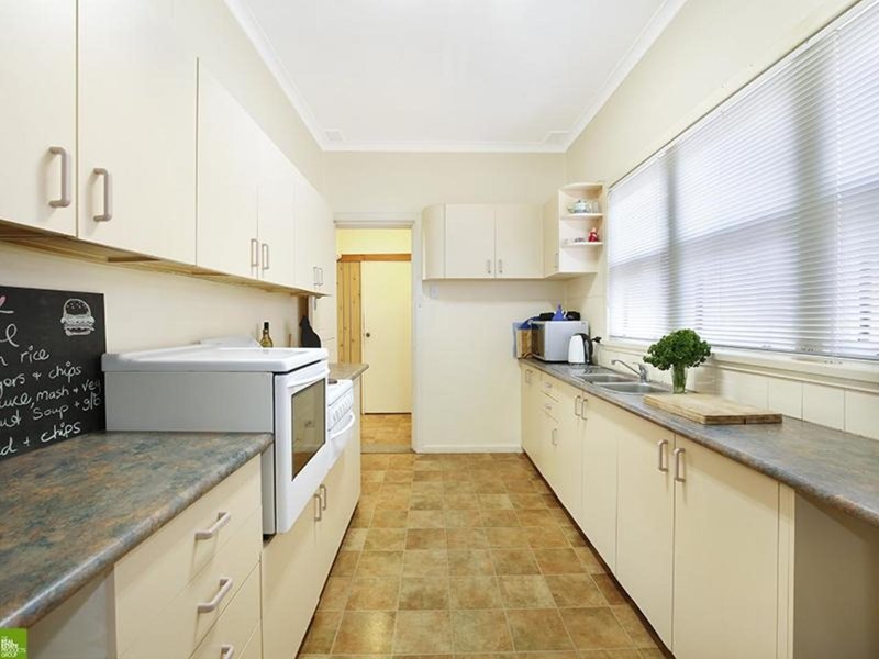 Photo - 24 Robertson Street, Port Kembla NSW 2505 - Image 5