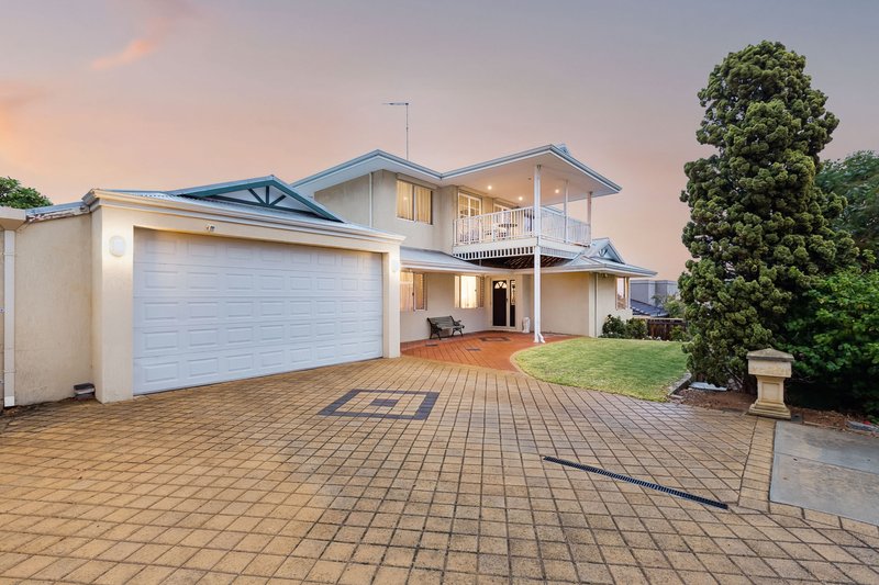 Photo - 24 Robin Avenue, Sorrento WA 6020 - Image 1