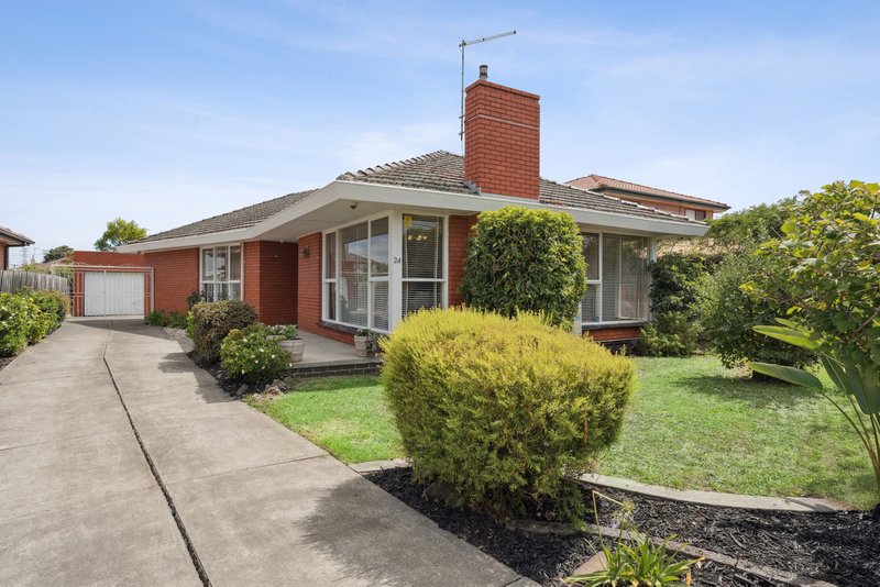 24 Robins Avenue, Reservoir VIC 3073