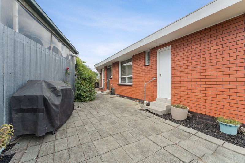 Photo - 24 Robins Avenue, Reservoir VIC 3073 - Image 12