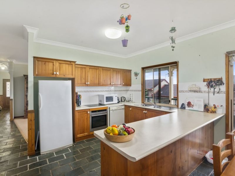 Photo - 24 Robinson Place, Currumbin Waters QLD 4223 - Image 5