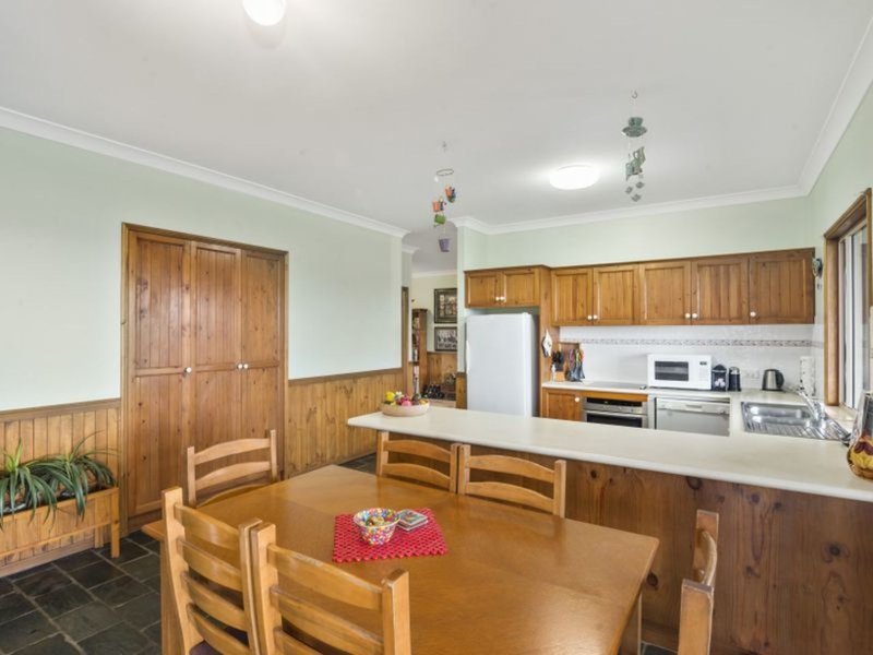 Photo - 24 Robinson Place, Currumbin Waters QLD 4223 - Image 8