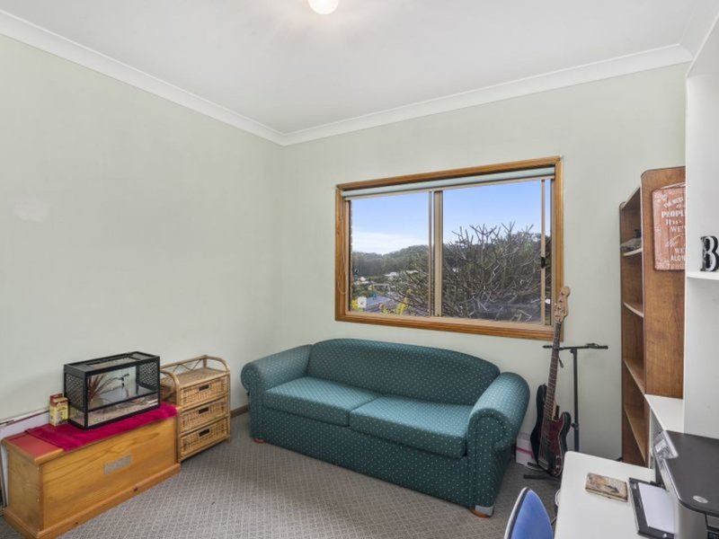 Photo - 24 Robinson Place, Currumbin Waters QLD 4223 - Image 13