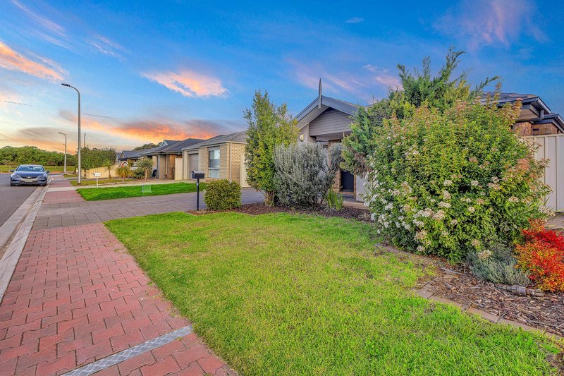 Photo - 24 Rody Court, Munno Para West SA 5115 - Image 3