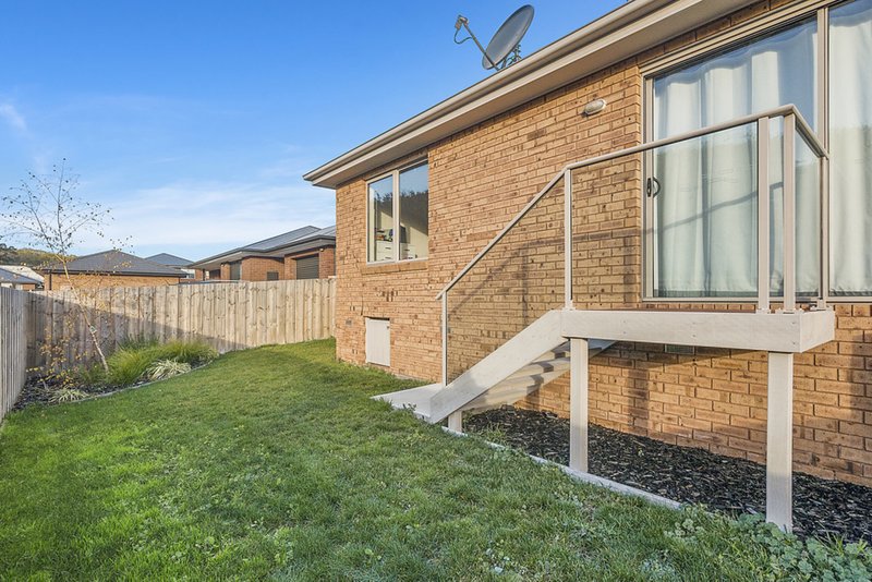 Photo - 2/4 Roxy Place, Mornington TAS 7018 - Image 10