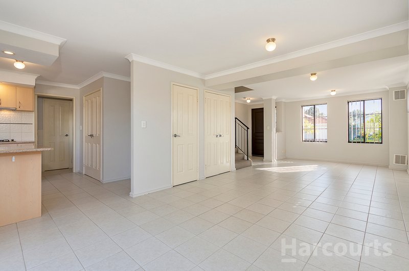 Photo - 24 Russell Road, Madeley WA 6065 - Image 5