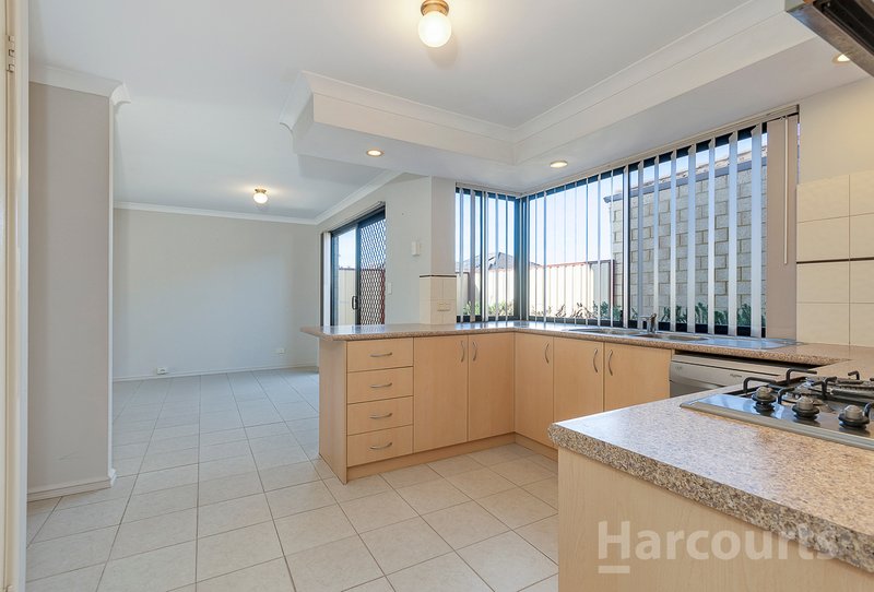 Photo - 24 Russell Road, Madeley WA 6065 - Image 9