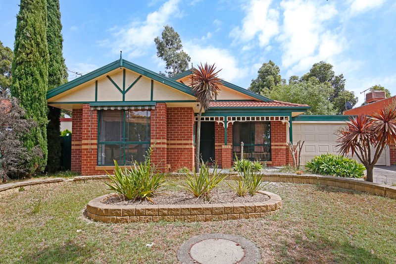 24 Rutherford Way, Roxburgh Park VIC 3064