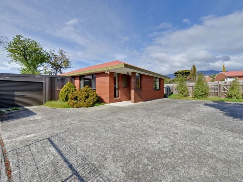 Photo - 2/4 Ruthwell Street, Montrose TAS 7010 - Image 9