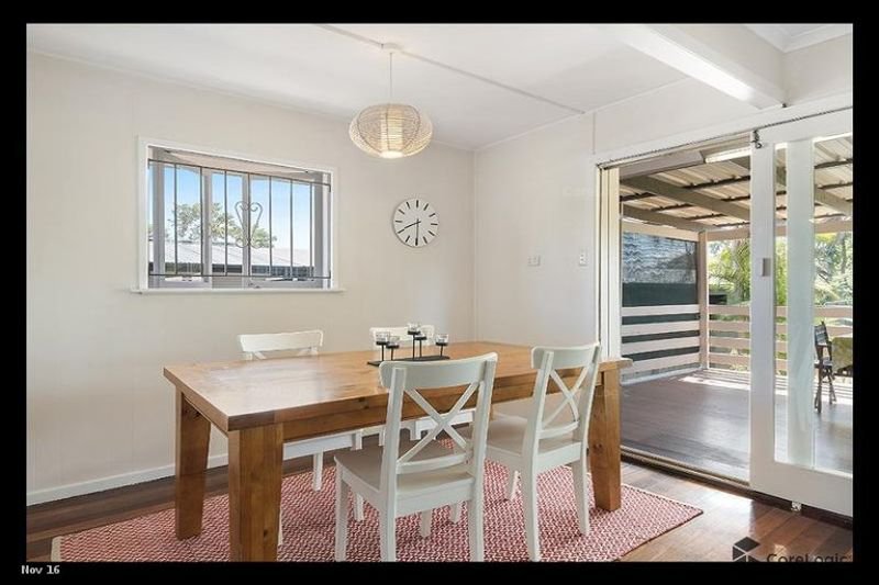 Photo - 24 Ryhill Road, Sunnybank Hills QLD 4109 - Image 3