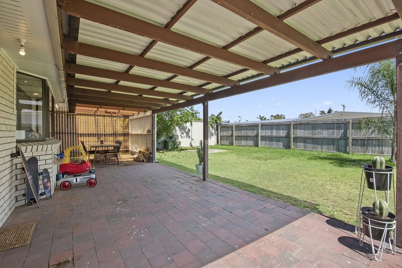 Photo - 24 Saleng Crescent, Warana QLD 4575 - Image 8