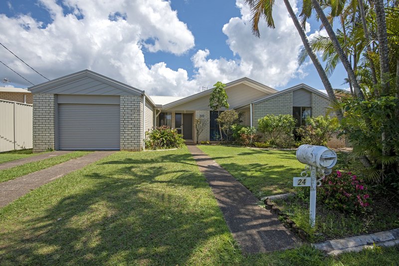 Photo - 24 Saleng Crescent, Warana QLD 4575 - Image 9