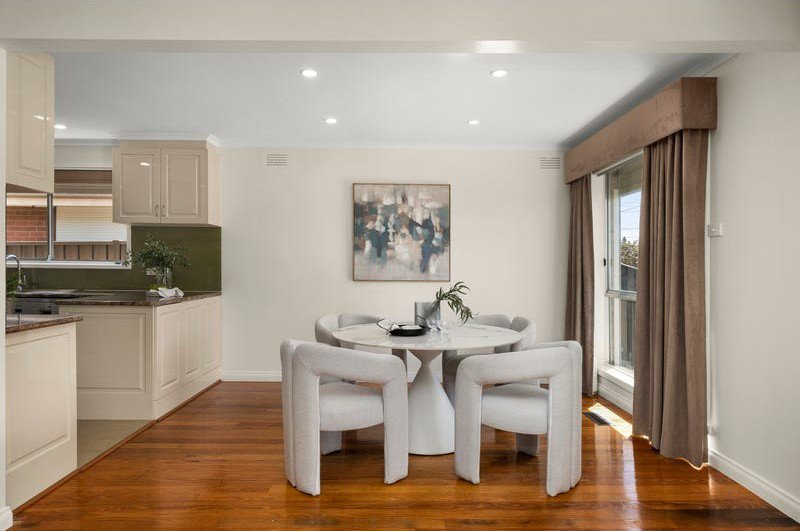 Photo - 24 Samuel Drive, Campbellfield VIC 3061 - Image 7