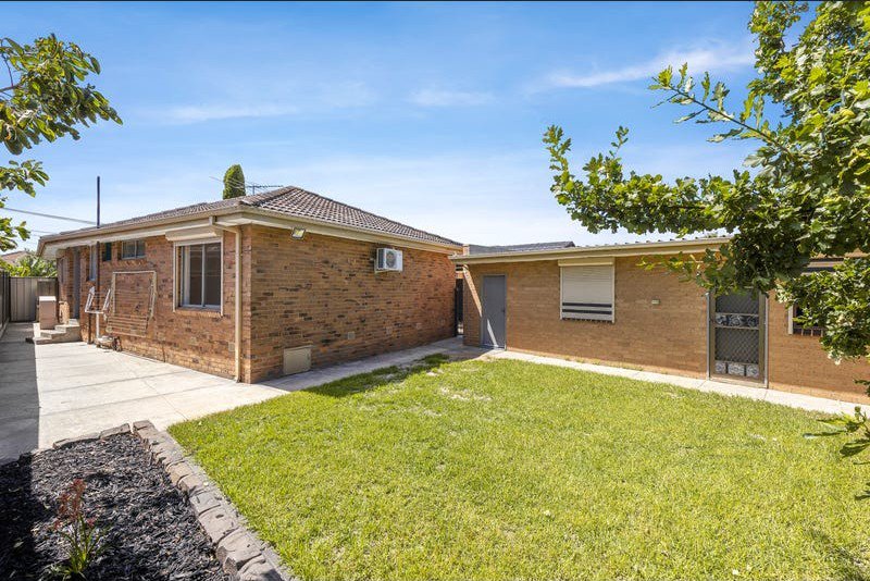 Photo - 24 Samuel Drive, Campbellfield VIC 3061 - Image 14