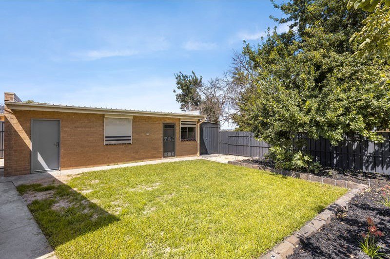Photo - 24 Samuel Drive, Campbellfield VIC 3061 - Image 15