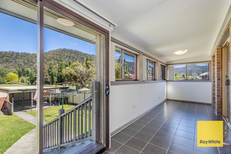 Photo - 24 Sandford Avenue, Lithgow NSW 2790 - Image 17