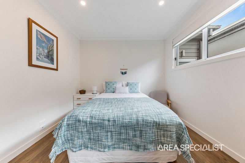 Photo - 24 Santa Cruz Way, Berwick VIC 3806 - Image 14