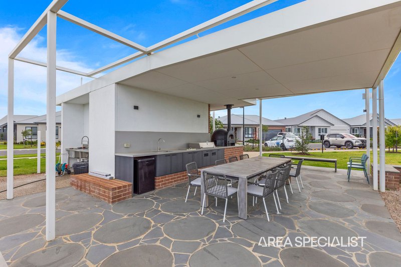 Photo - 24 Santa Cruz Way, Berwick VIC 3806 - Image 19